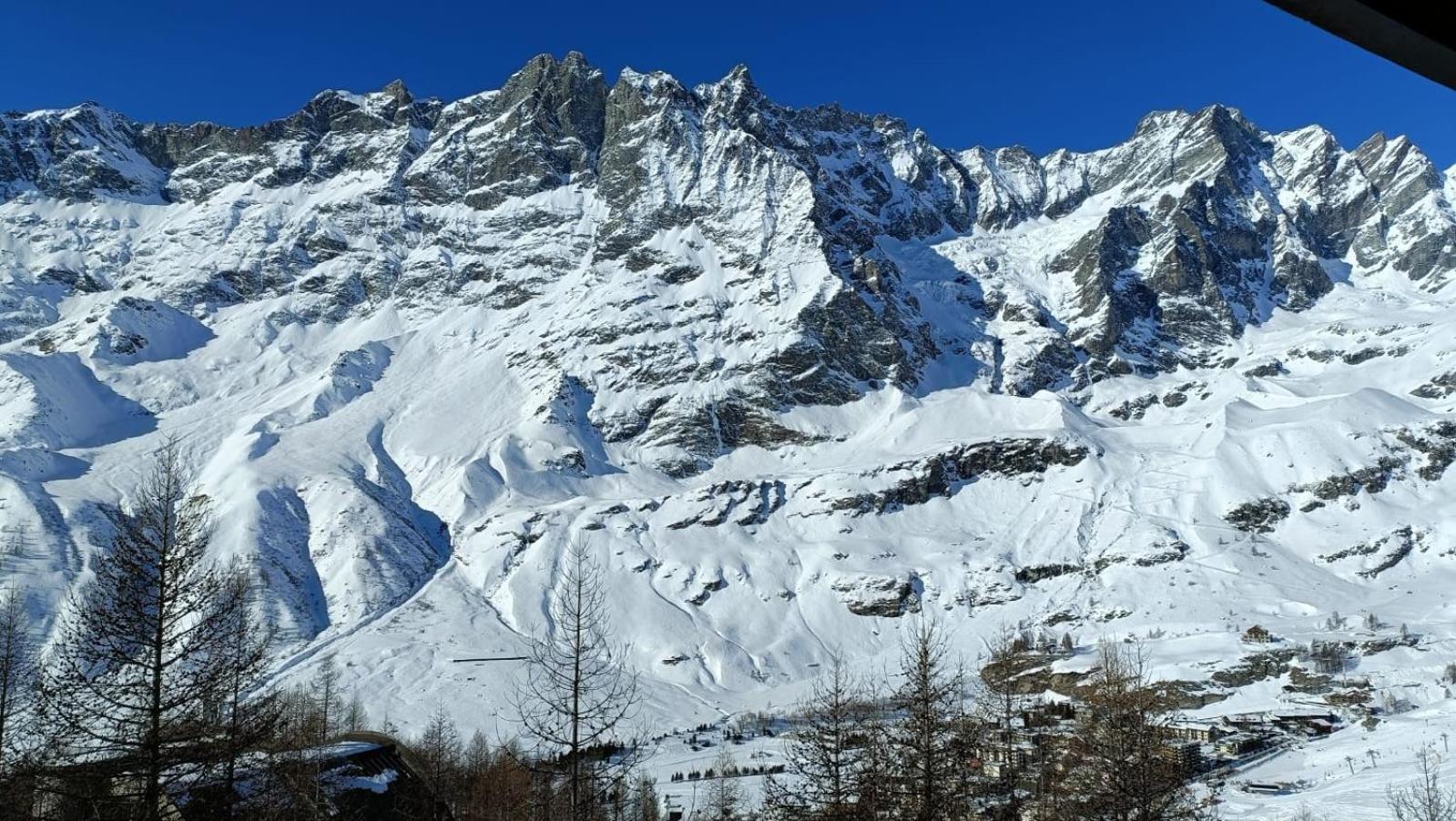Panorama Chalet A La Grand'Ourse Di Cervinia Cir Vda Valtournenche 0198 Breuil-Cervinia Luaran gambar